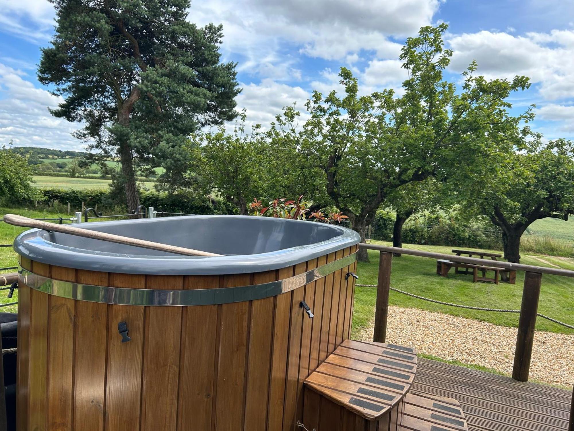 Secluded Cosy Luxury Pod With Wood Fired Hot Tub Hotel Shrewsbury Bagian luar foto